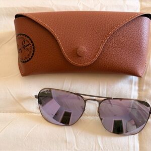 Ray-Ban Caravan Polarized Sunglasses with Brown Case